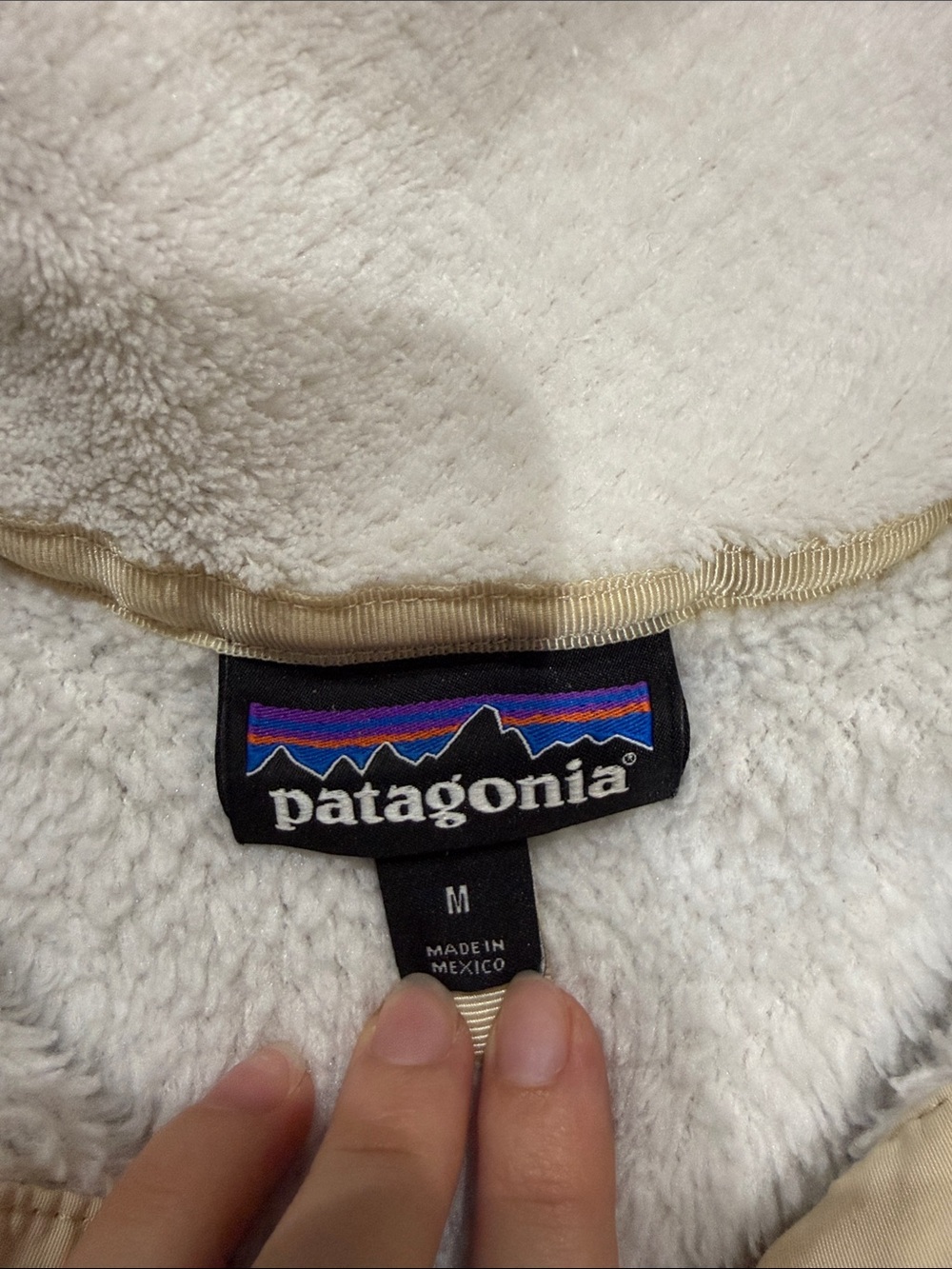 Patagonia Cream and White Cowl Snap Fleece Pullover - Picture 2 of 5